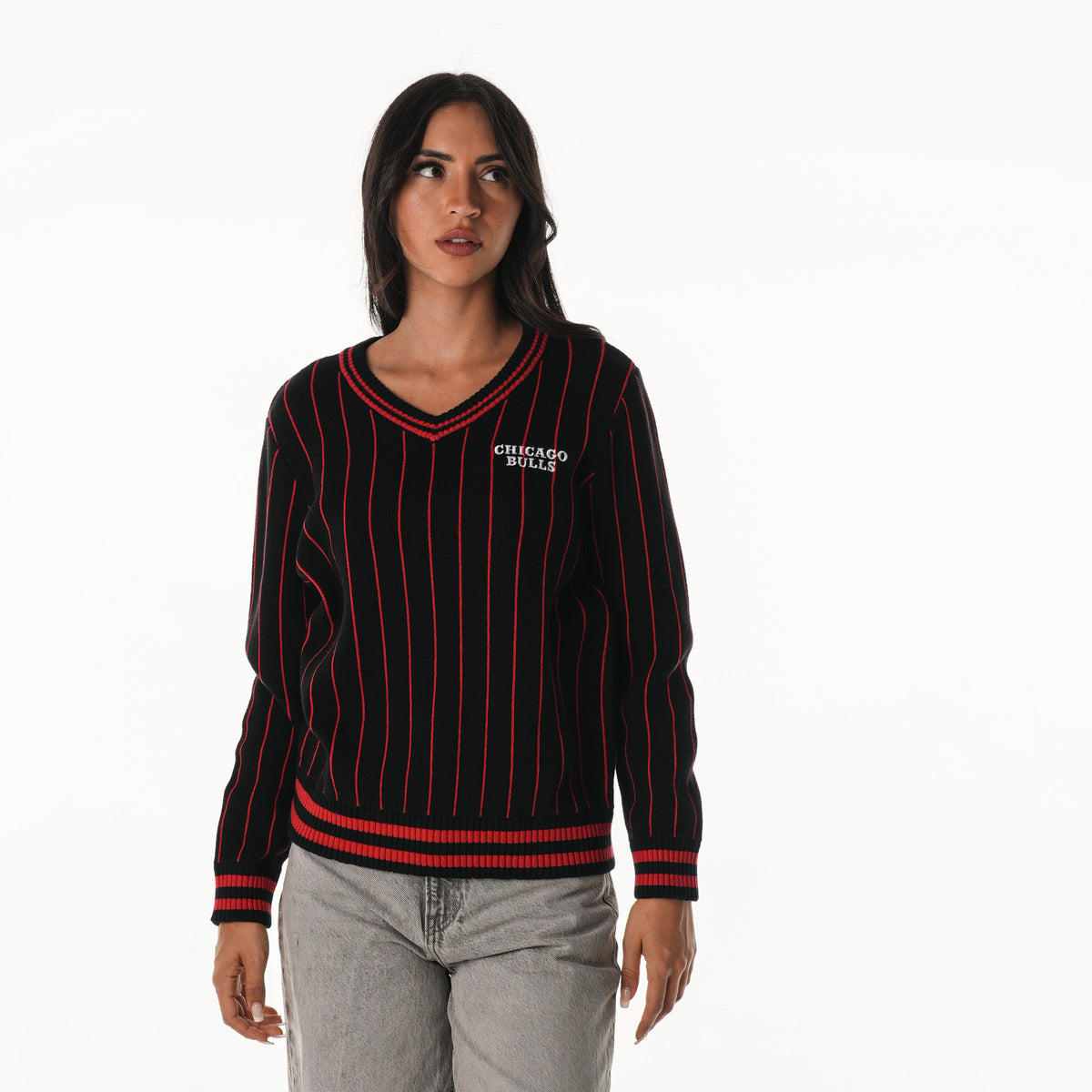Chicago Bulls Women's Statement V-Neck Crew - Black