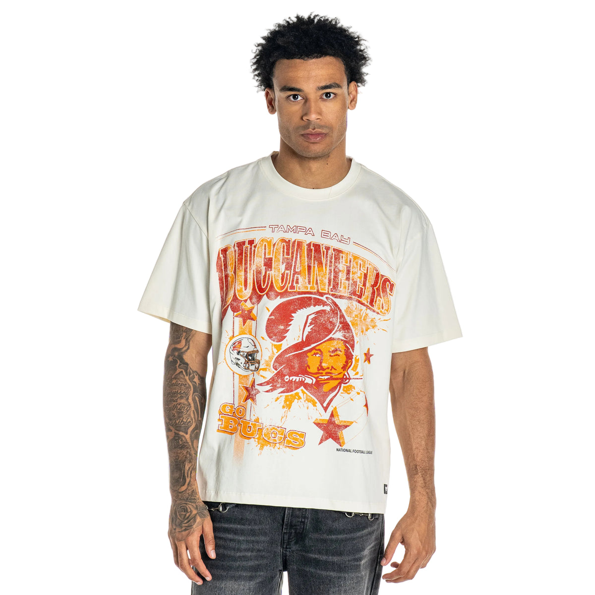 Tampa Bay Buccaneers Unisex Streetwear Graphic Tee - Vintage White