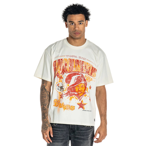 Tampa Bay Buccaneers Unisex Streetwear Graphic Tee - Vintage White