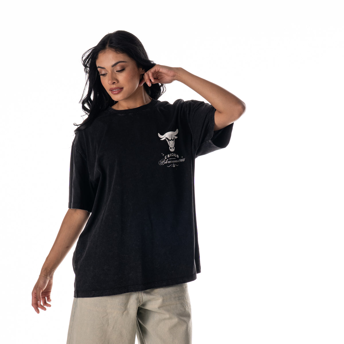 Chicago Bulls Unisex Front & Back Streetwear Tee - Black